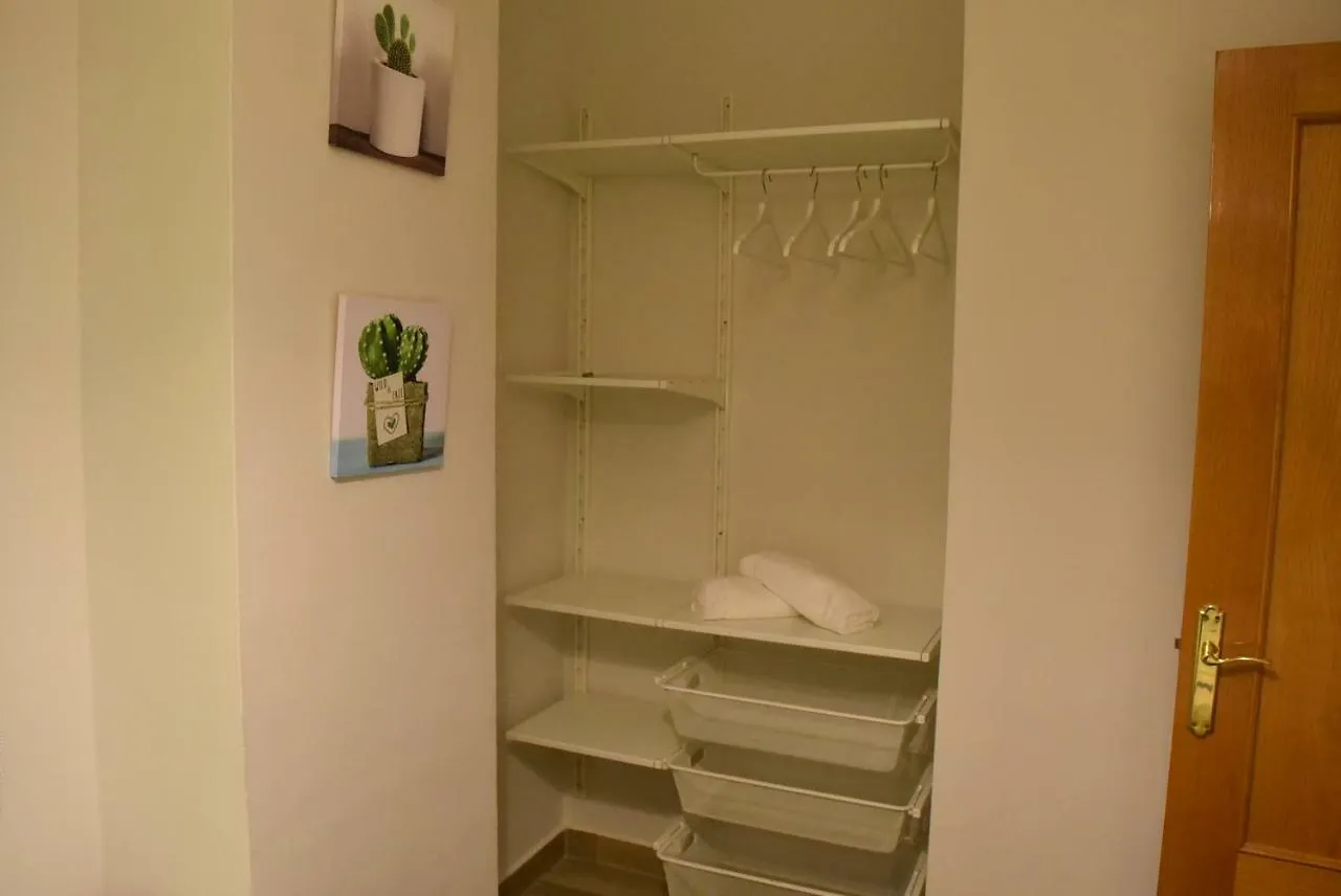 Apartamento Gálvez Flat, at principal railway station in Málaga 0*,  España